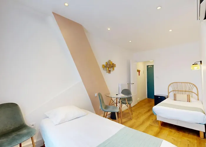 Solara Hotell 2*