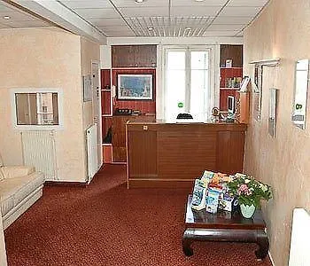 Solara Hotell 2*