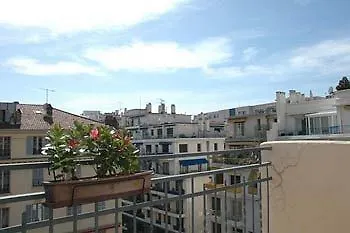 Solara نيس
